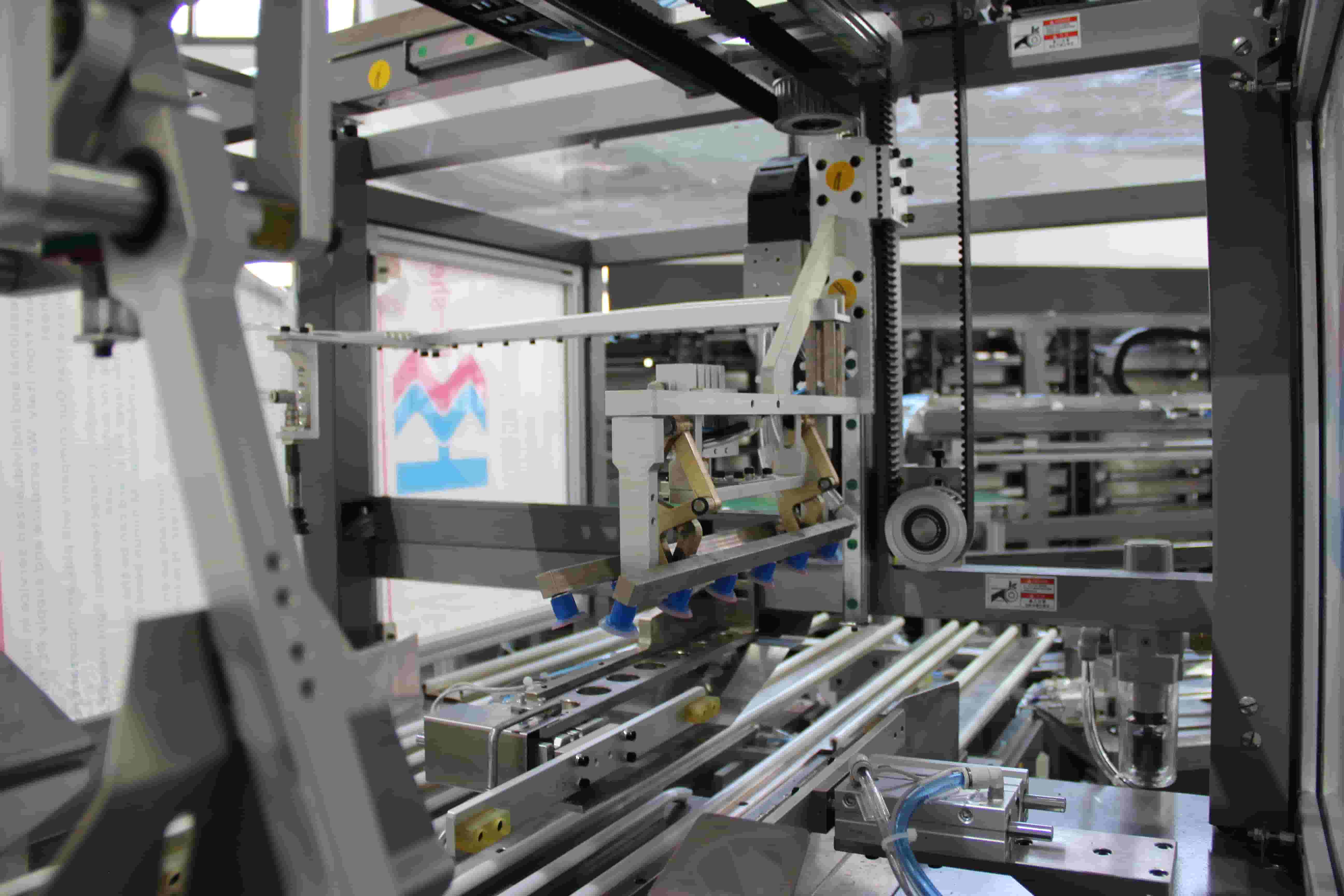 Bag transfer robot pouch spout inserter machine manufature
