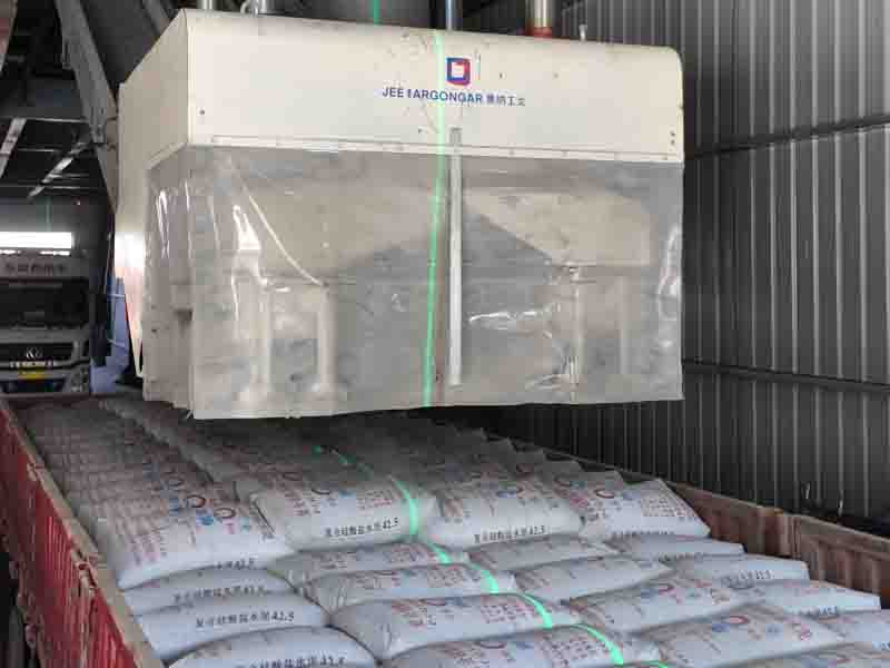 Máy xếp dỡ thông minh Gachn: Vận hành không người lái giải quyết vấn đề thiếu nhân công xếp dỡ.